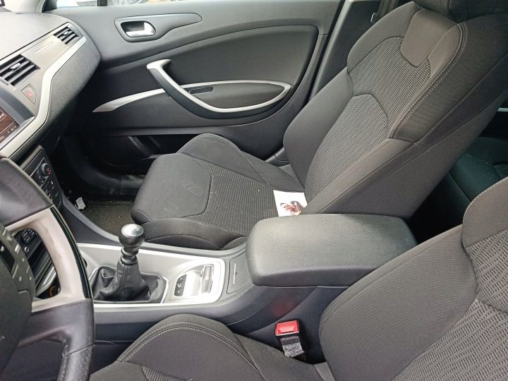 CITROEN C5 III X7 РЕСТАЙЛИНГ ТОННЕЛЬ ПОДЛОКОТНИК, фото 1