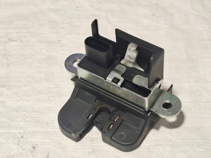 ЗАМОК КРЫШКИ ЗАДНИЙ VW POLO V 5 6R0 6R 2009-2013 6R0827505A, фото 1