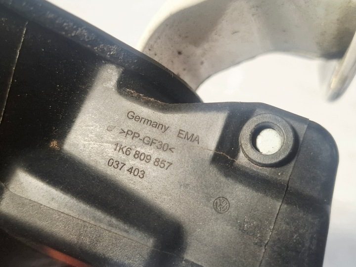 Лючок горловины бензобака VW Golf V 5 1K0 хэтчбек белый 1K6809857 1K0010644P, фото 9