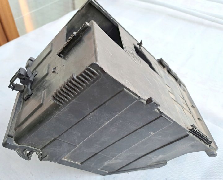 Кожух аккумулятора Citroen Peugeot 9663615580, фото 3