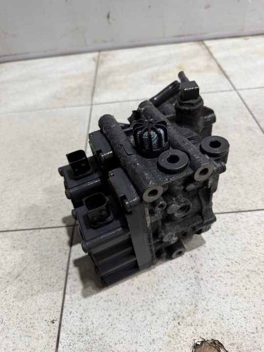 Клапан пневмоподвески ECAS Mercedes Actros MP 4 Antos Atego Arocs, фото 1