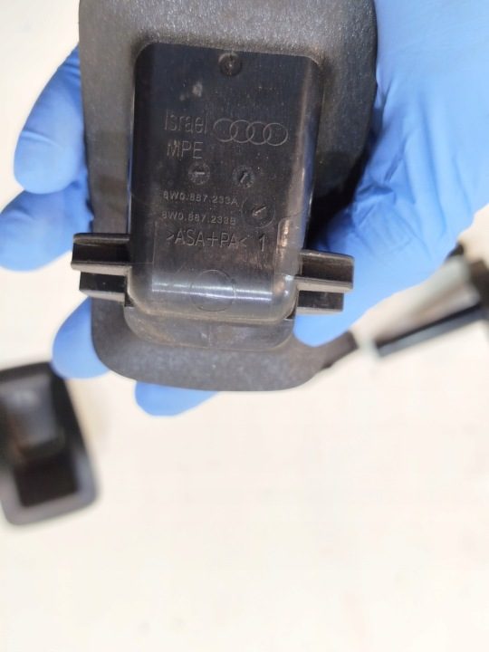ЗАГЛУШКА ISOFIX AUDI A4 B9 8W0887233A, фото 2