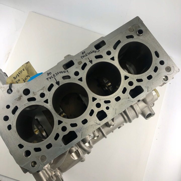 BMW OE B48A20A 7647104 блок цилиндров, фото 2