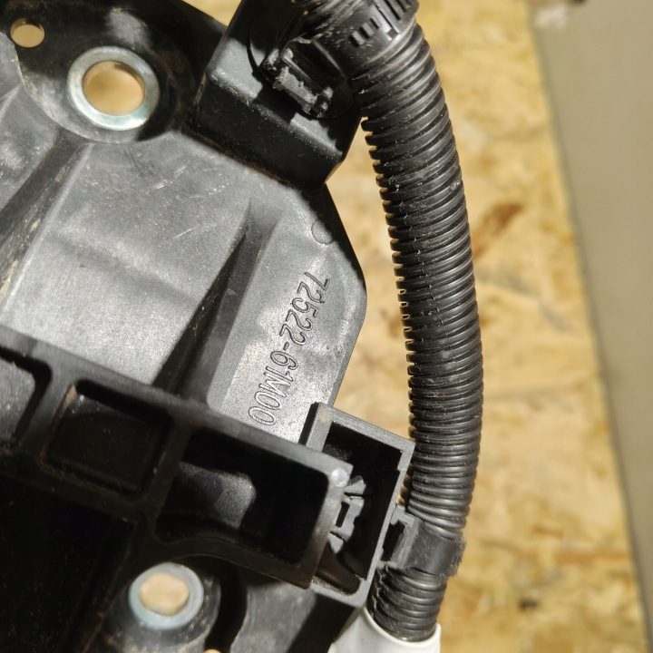 Кронштейн аккумулятора Suzuki OE 72522-61M00, фото 5