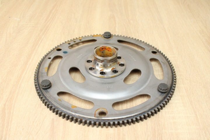 Оригинальный маховик Audi A4 B9 A5 F5 2.0 TFSI 06H105323AE 64 л.с., фото 2