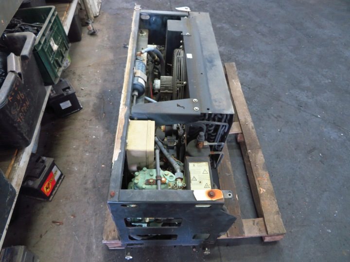 Агрегат холодильный Carrier Xarios 500 180008615 140032603 Renault Trafic II, фото 3