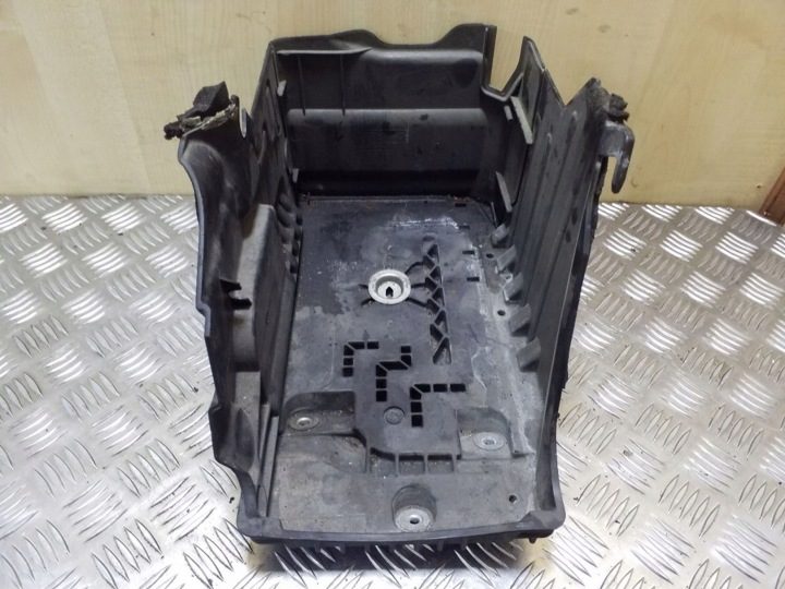 Крышка аккумулятора Volvo S80 II 2.4D D5 185 л.с., фото 4