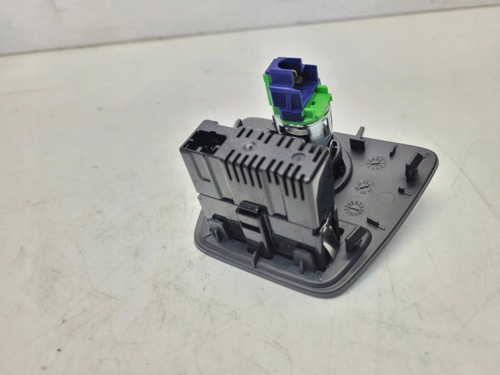 !Gnaizdo зарядки прикуриватель Audi 89A863324A 2G6035954 !, фото 5