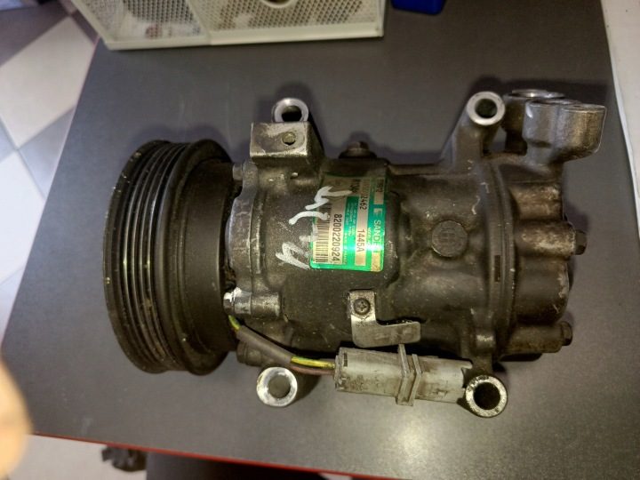NISSAN MICRA K12 1.2 КОМПРЕССОР КОНДИЦИОНЕРА 8200220924, фото 1