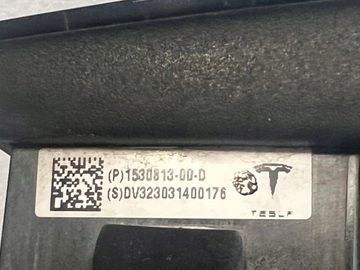 Tesla S PLAID PALLADIUM дверца лючок порта зарядки 1530813-95-D, фото 5