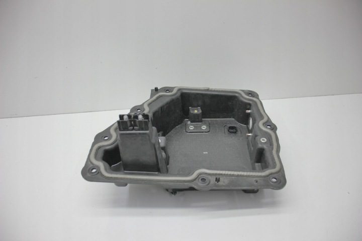 Полка аккумуляторная комплект Range Rover Sport L461 M8E2-10697-AE, фото 2