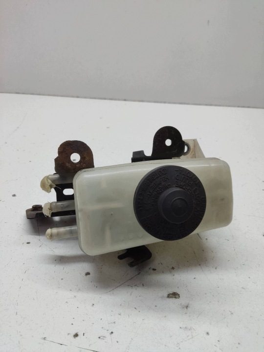 Toyota Corolla Verso E121 2003 Бачок тормозной жидкости 13231140310, фото 1
