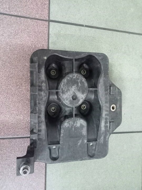 Podstawę аккумулятора Audi A3 8L 1996-2003 год 1J0804373E, фото 1