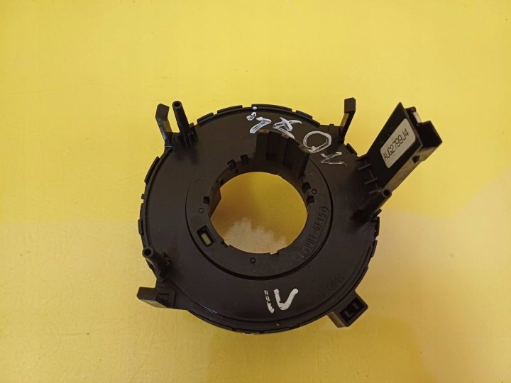 ШЛЕЙФ ПОД РУЛЬ КОЛЬЦО ŚLIZGOWY AIRBAG VW GOLF IV NR1074, фото 2