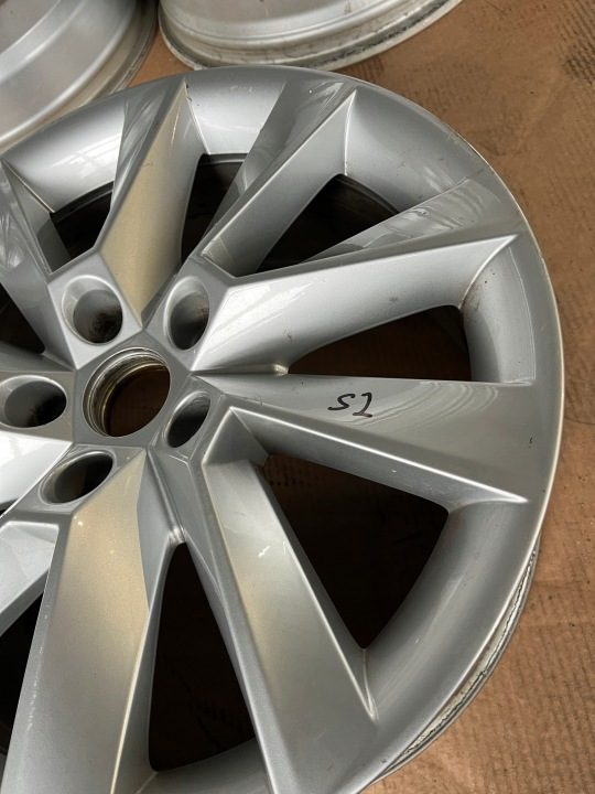 Литой диск Skoda OE 3V0601025 7.0" x 17" 5x112 ET 40, фото 2