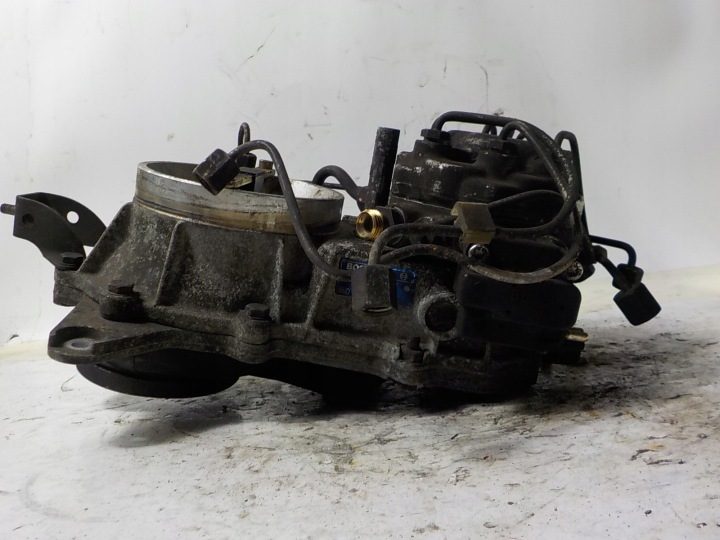 MERCEDES-BENZ W124 2.6 3.0 ТОПЛИВНАЯ РАМПА 0438121033 0438101012, фото 5
