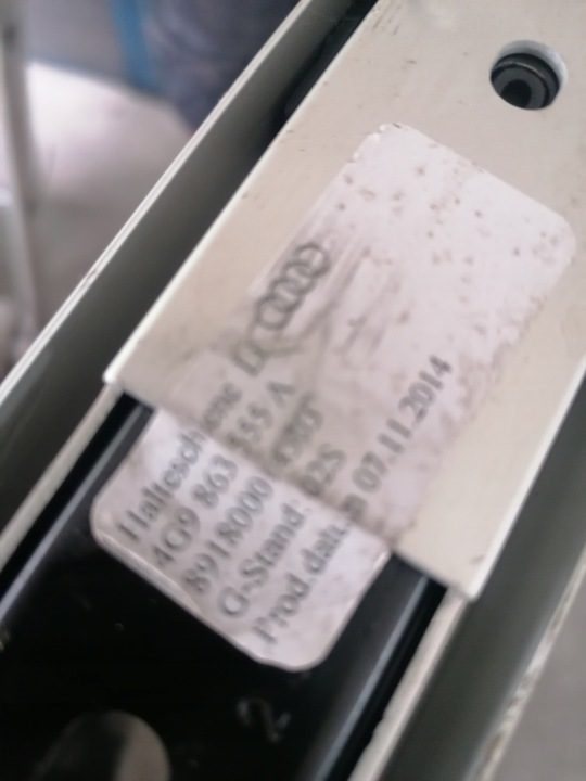 НАПРАВЛЯЮЩИЕ КРЕПЕЖНЫЕ БАГАЖНИКА 4G9863555A, 4G9863556A AUDI A6 C7, фото 2