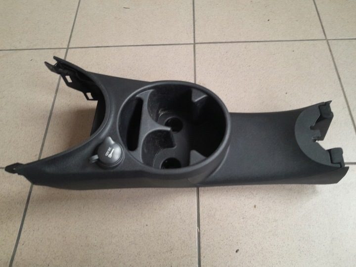 FIAT 500 ABARTH 2012-18R 1.4T США ЦЕНТРАЛЬНЫЙ ТОННЕЛЬ 1097246X ПОДСТАКАННИК, фото 1