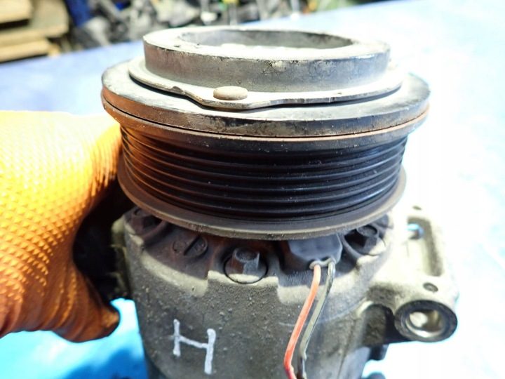 ШТ. КОМПРЕССОР КОНДИЦИОНЕРА FORD FIESTA MK7 C1B1-19D629-AG, фото 3