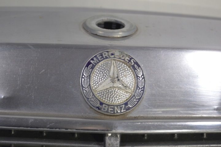 РЕШЕТКА РАДИАТОРА MERCEDES W126 РЕСТАЙЛИНГ 1268880023, фото 4