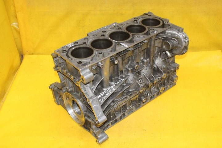 БЛОК ЦИЛИНДРОВ VOLVO S60 II S80 II 2.4 BITURBO D5 D5244T15 09487202 31339345, фото 1