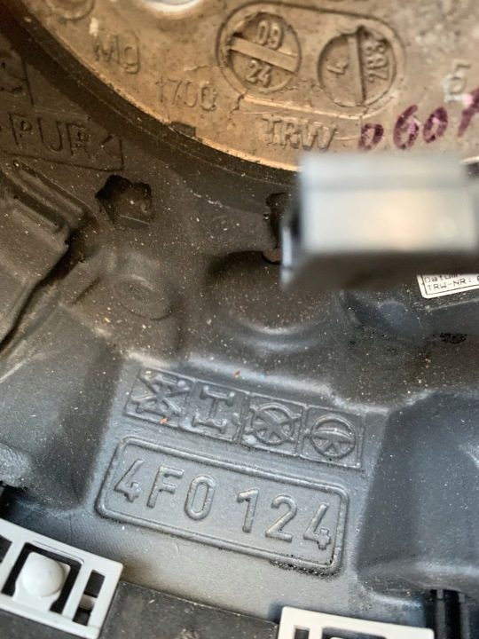 КОЖАНЫЙ РУЛЬ AUDI A4 A6 C6 A8 D3 4E0419091CL1KT, фото 4