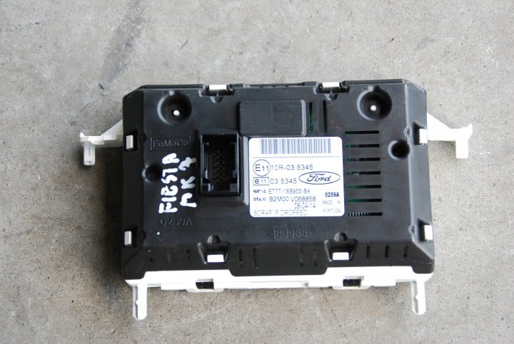 Автомагнитола Ford B2M00 V068858, фото 2