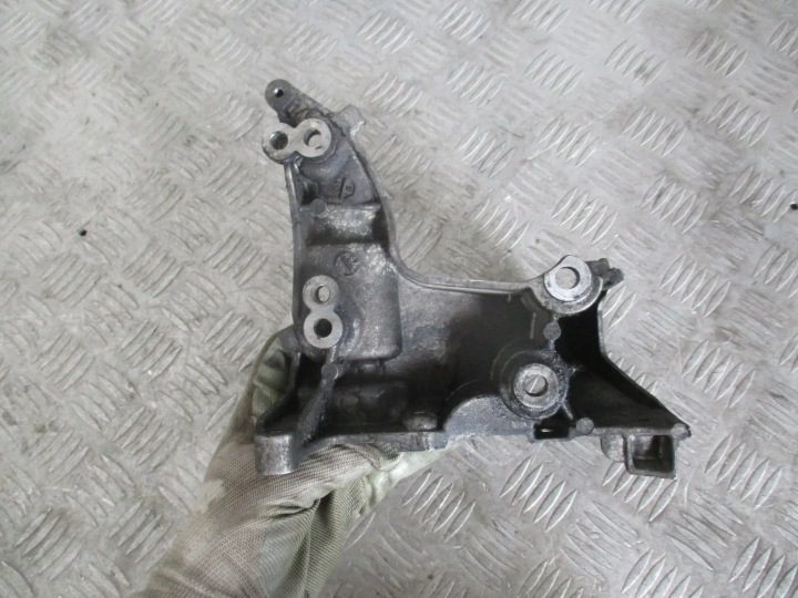 Кронштейн генератора 9685991680 Peugeot 407 04-10R. 1.6 HDI, фото 6