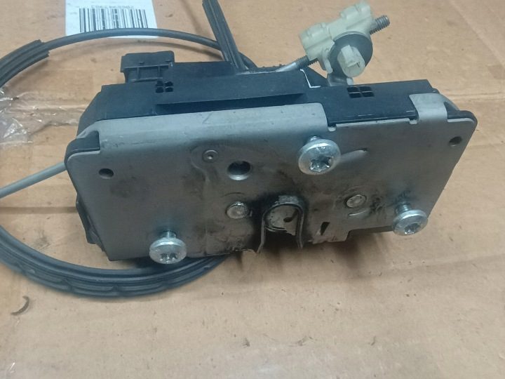 Замок двери правый передний Opel Corsa E 13431840, фото 2