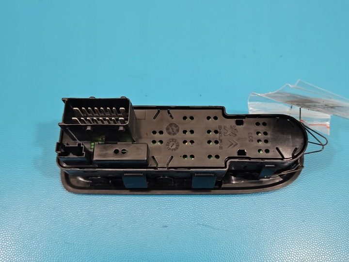 Блок кнопок стеклоподъемников Citroen C3 II 09-16 98012283XT 2X стекол EU, фото 4