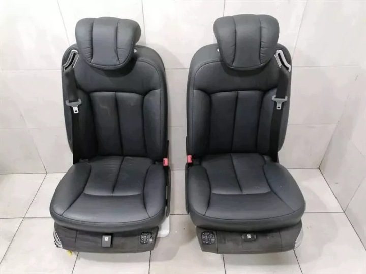 Комплект сидений Maybach 62 V240 кожаный черный с monitorami TV W240, фото 1