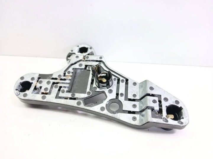 Контакты заднего фонаря TOYOTA AVENSIS (_T25_) 89028786 2.2L дизель 110 кВт 2005, фото 3