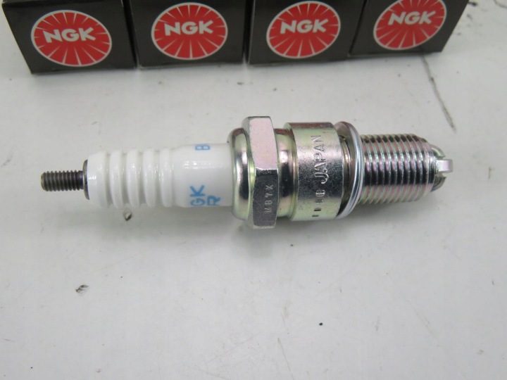 Свеча зажигания NGK BUR5ET, фото 4