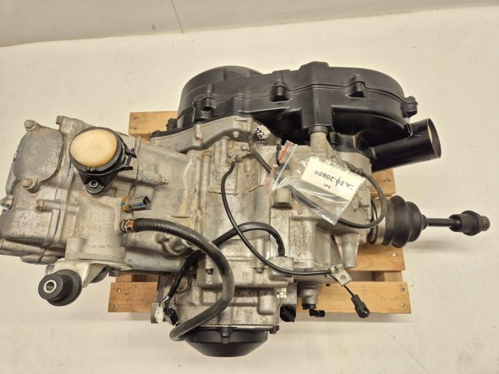 Suzuki LTA 500 AXI (12) ДВИГАТЕЛЬ В СБОРЕ, фото 3