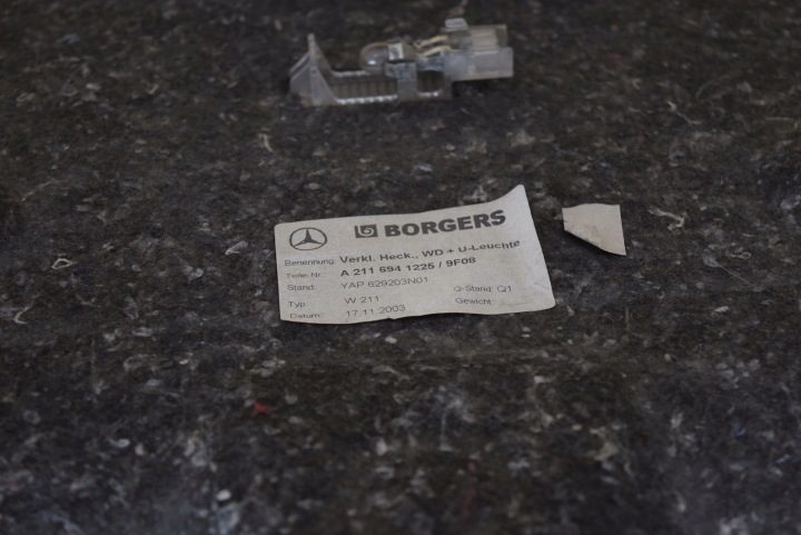 MERCEDES W211 ОБШИВКА КРЫШКИ БАГАЖНИКА СЕДАН 2116941225, фото 3