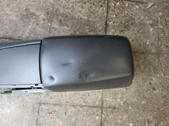 Подлокотник Volvo S60 I КОЖА 30672732 9177737, фото 2