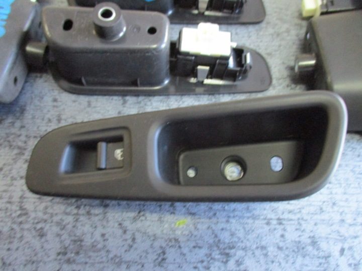 Блок кнопок стеклоподъемников Jeep Renegade, фото 2