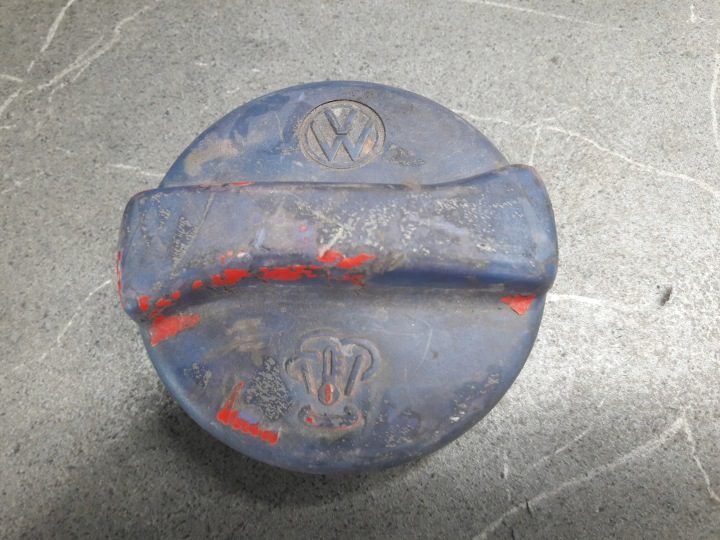 1H0121321A Крышка горловины бензобака VW T4, фото 2
