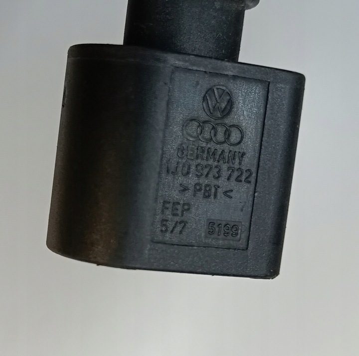 1J0973722A Фишка разъем проводка суппорта заднего трубка VW AUDI 2P, фото 5
