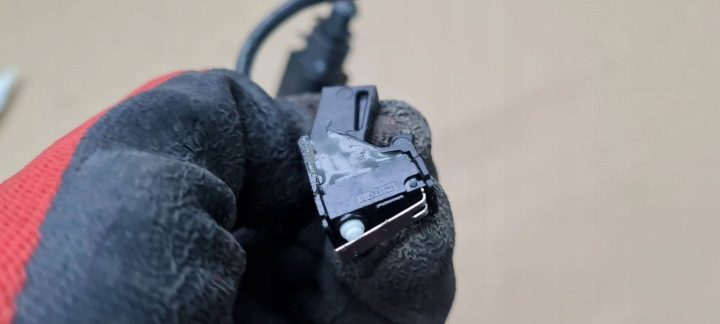 A6 C8 4K ДАТЧИК ПЕРЕКЛЮЧАТЕЛЬ ЗАКРЫВАНИЯ КАПОТА ЗАМКА A7 4K A4 B9 8W A5 Q5, фото 7