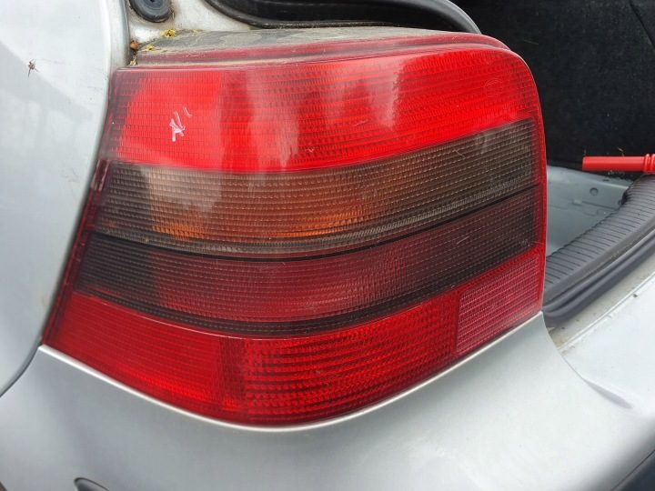 Фонарь левый задний Volkswagen Golf IV 4 03 г. 1.4 16V LA7W 4 d хэтчбек ИДЕАЛЬНЫЙ, фото 1