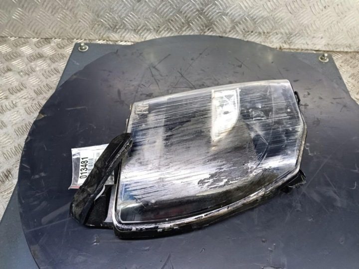 Tesla Model S противотуманная фара правая передняя, фото 1