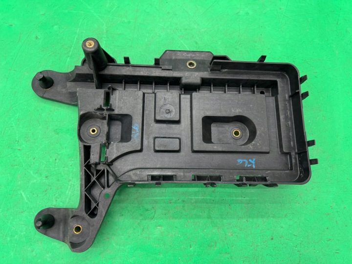 Основание кожух аккумулятора 1K0915333C Skoda Octavia II 2 04-, фото 1