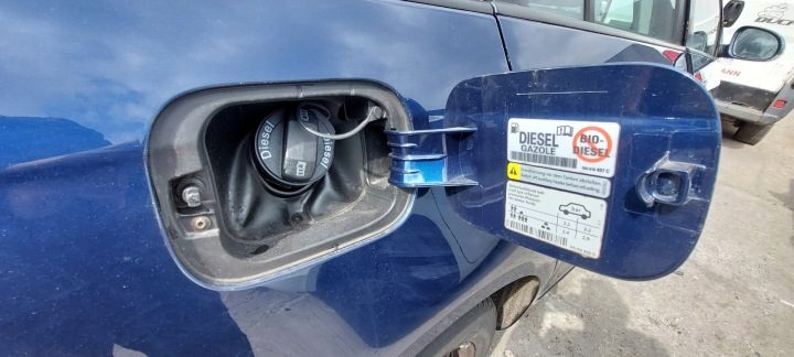 VW GOLF VARIANT VI 09- Лючок горловины бензобака LP5W, фото 2
