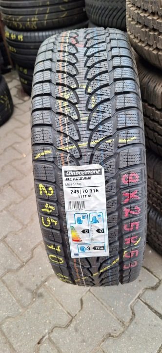Шина зимняя Bridgestone Blizzak LM80 Evo 245/70R16 111 т усилитель (XL), фото 1