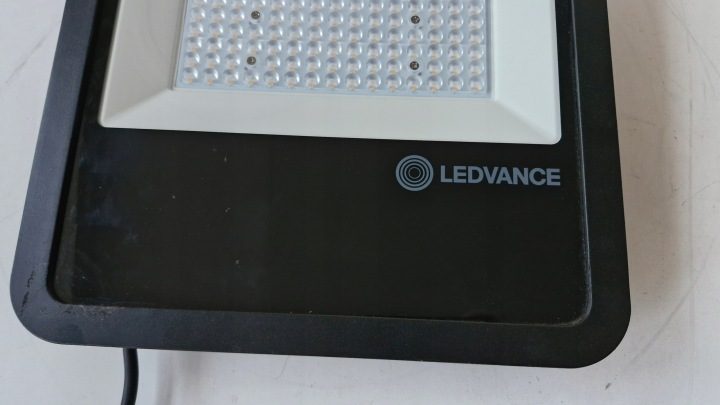 Osram LEDVANCE РЕСТАЙЛИНГ PFM ASYM 45x140 100 Вт 3000 K BK 4058075353633, фото 3