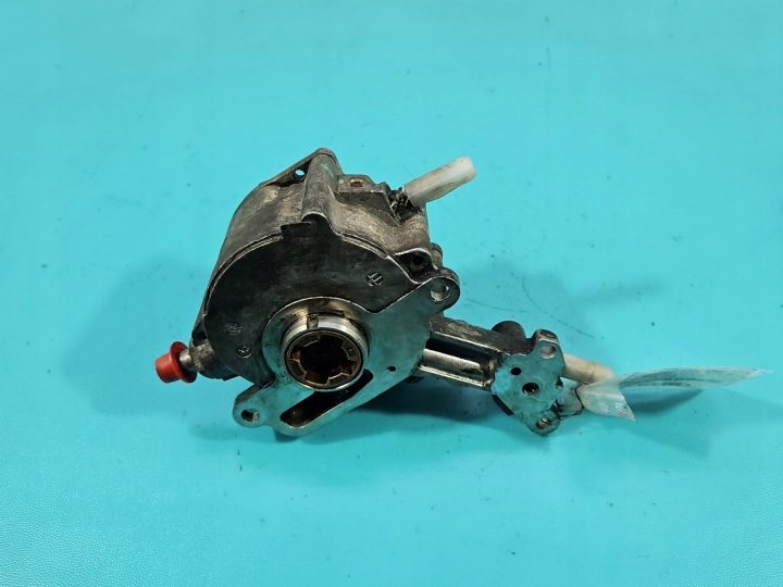 НАСОС ВАКУУМНЫЙ AUDI A4 B6 038145209C 1.9 TDI, фото 4