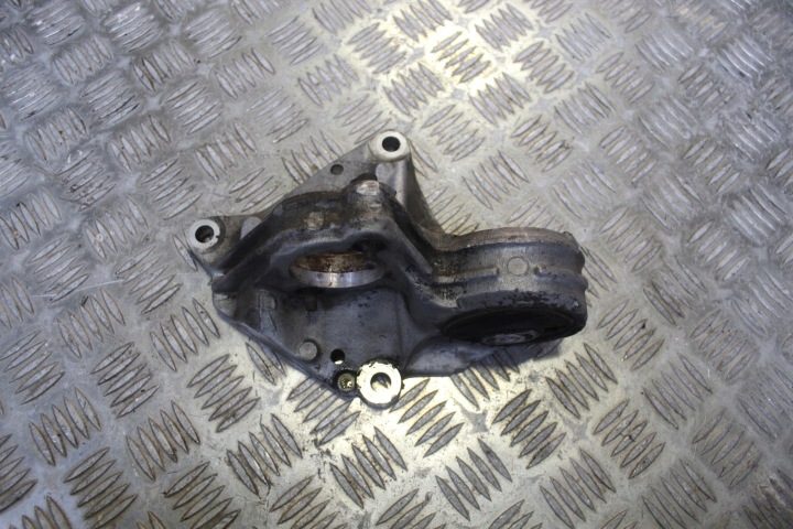 КРОНШТЕЙН ОПОРА ПОЛУОСИ PEUGEOT 307 96462509, фото 1