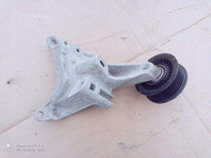 КРОНШТЕЙН НАТЯЖИТЕЛЯ RENAULT NISSAN OE 117106794R, фото 1