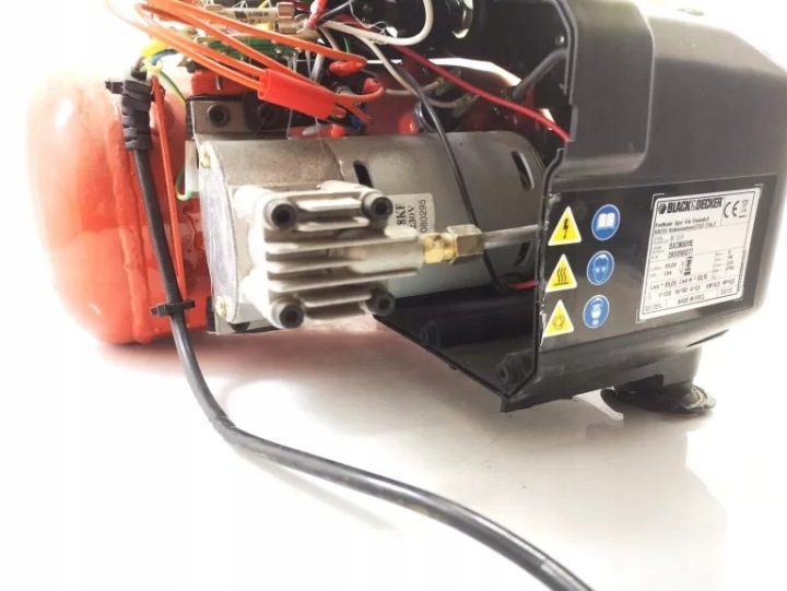 Компрессор безмасляный Black+Decker 8213295BND005 6 l 8 бар, фото 5